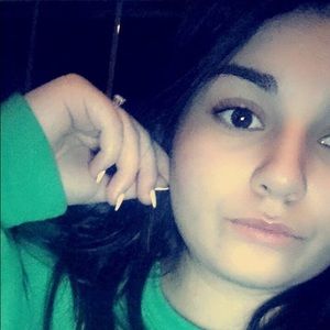 Meet your Posher, Ariana